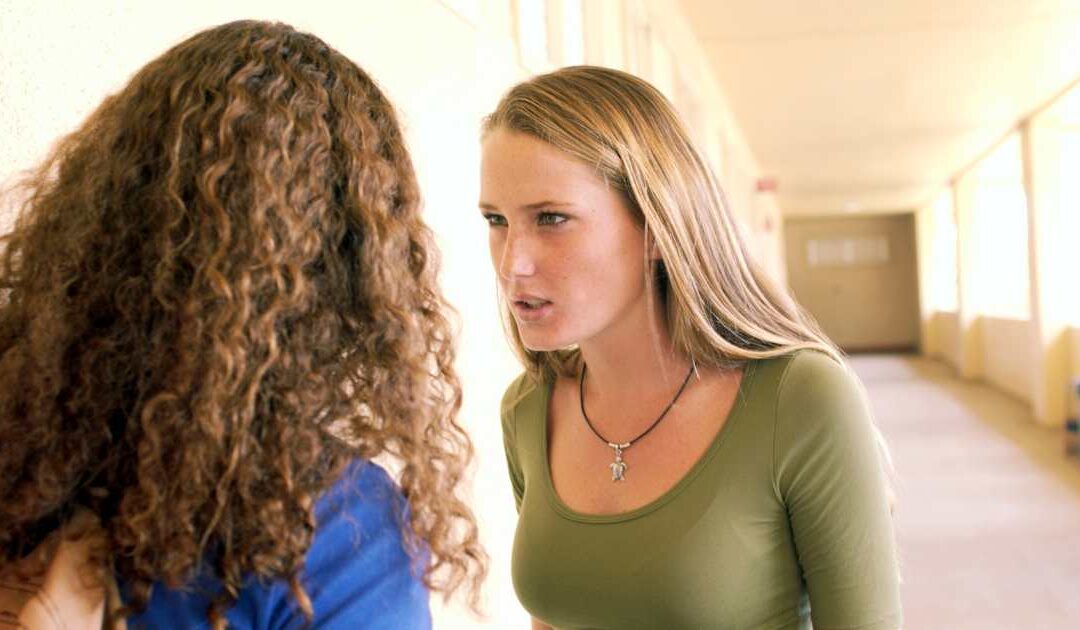 Dlaczego nastolatki przeklinają? 